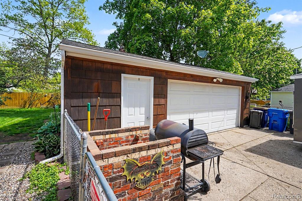5830 Eldridge Drive, Waterford, MI 48327 — Photo 21