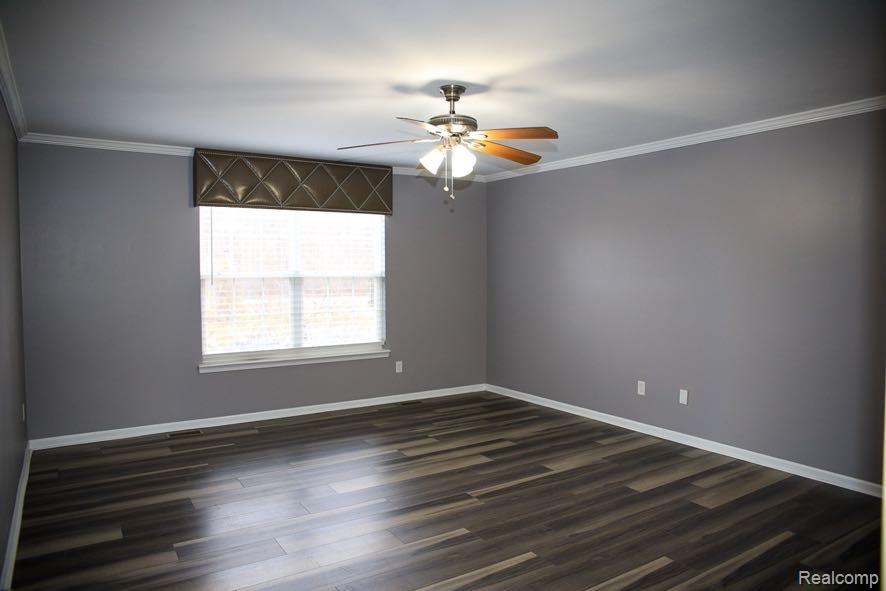 11405 N Woods Drive, Shelby Twp, MI 48317 — Photo 15