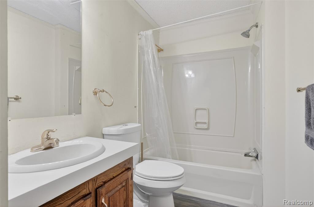 11011 Hamburg Road, Whitmore Lake, MI 48189 — Photo 19