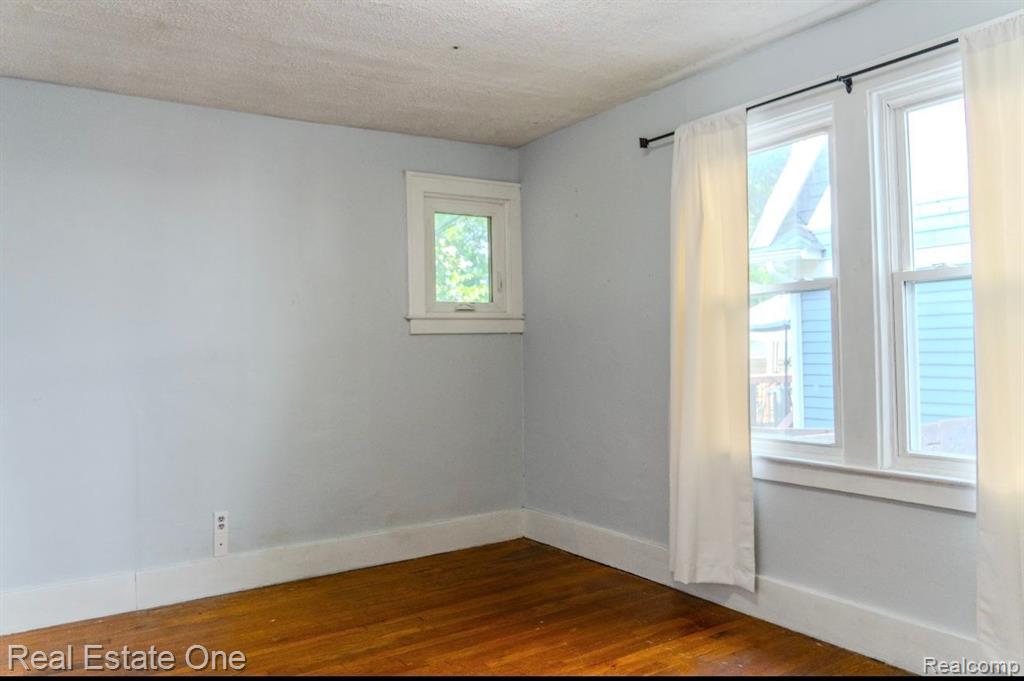 411 E MARSHALL Street, Ferndale, MI 48220 — Photo 12
