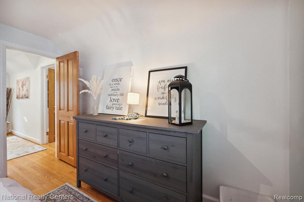 913 ORCHARD GROVE Drive, Royal Oak, MI 48067 — Photo 24