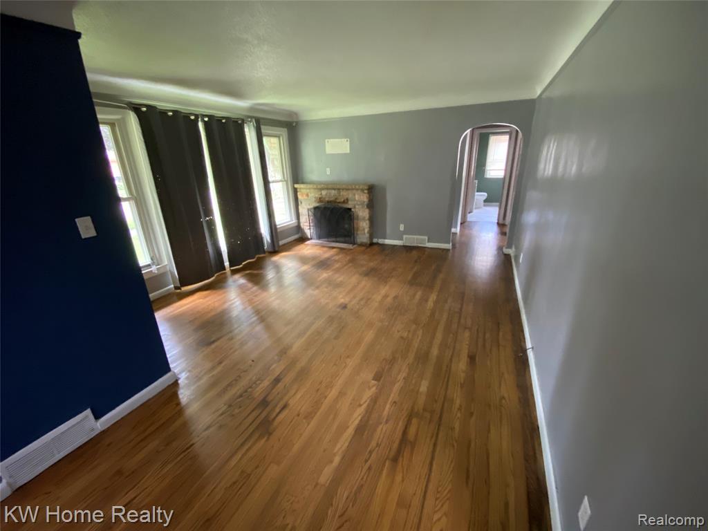 9636 Centralia, Redford, MI 48239 — Photo 6