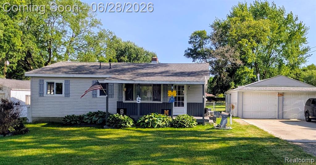 4456 E Coldwater Road, Flint, MI 48506 — front exterior