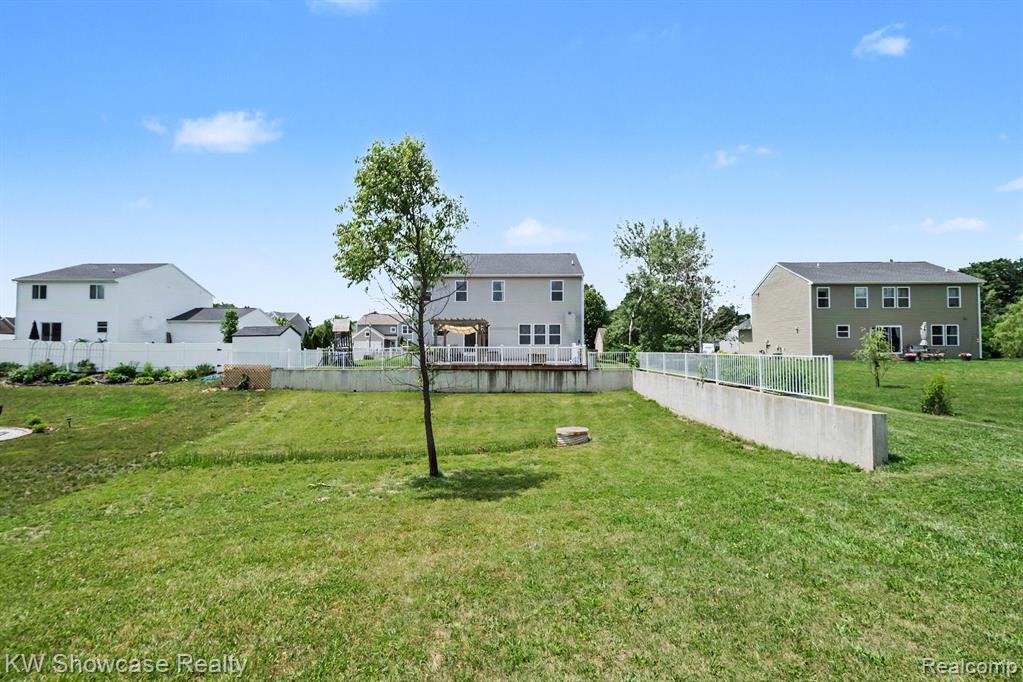 4339 Pebble Creek Boulevard, Grand Blanc, MI 48439 — Photo 32