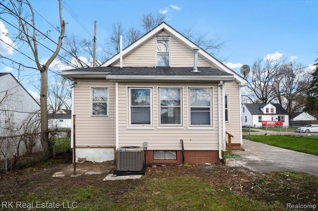 8630 HUPP Avenue, Warren, MI 48089 — Photo 5