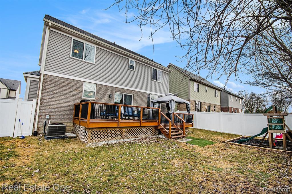 47618 VIOLA Lane, New Baltimore, MI 48047 — Photo 26