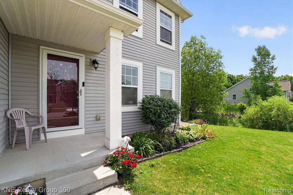 7067 Glenmeadow Court, Grand Blanc, MI 48439 — Photo 9