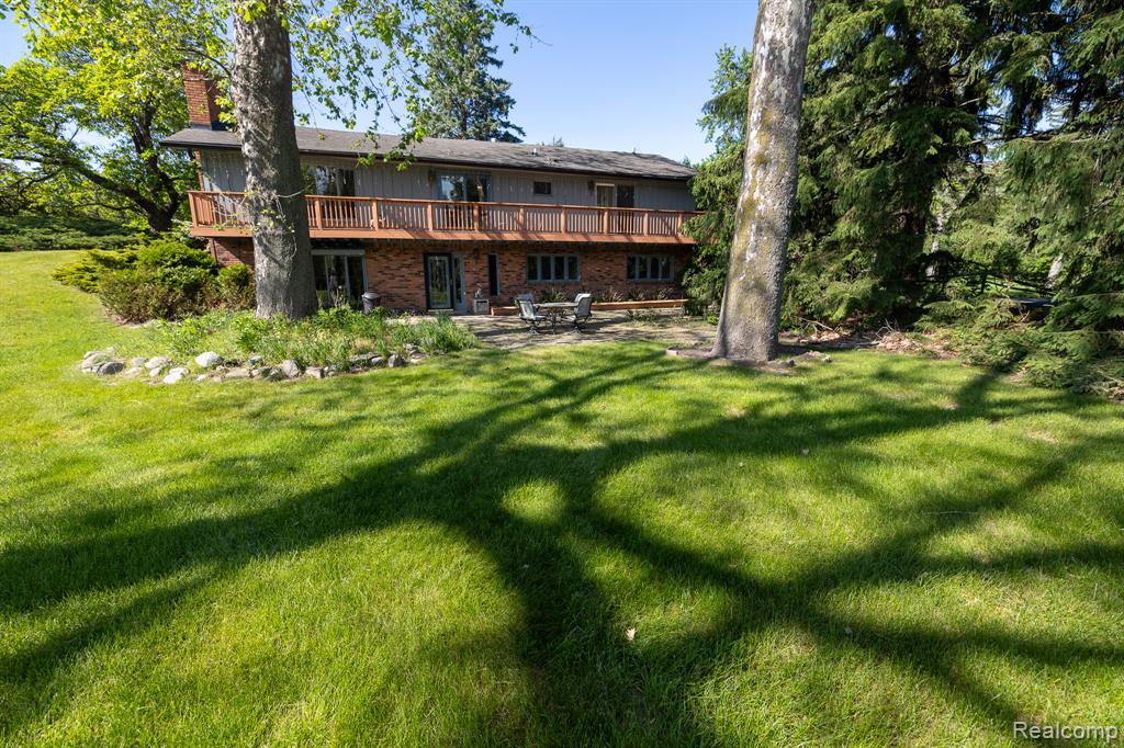 6084 Upper Straits Boulevard, West Bloomfield, MI 48324 — Photo 43