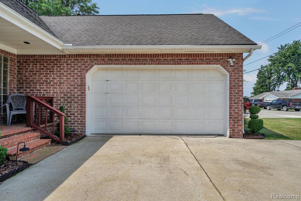 7277 Cardinal Street, Algonac, MI 48001 — Photo 37