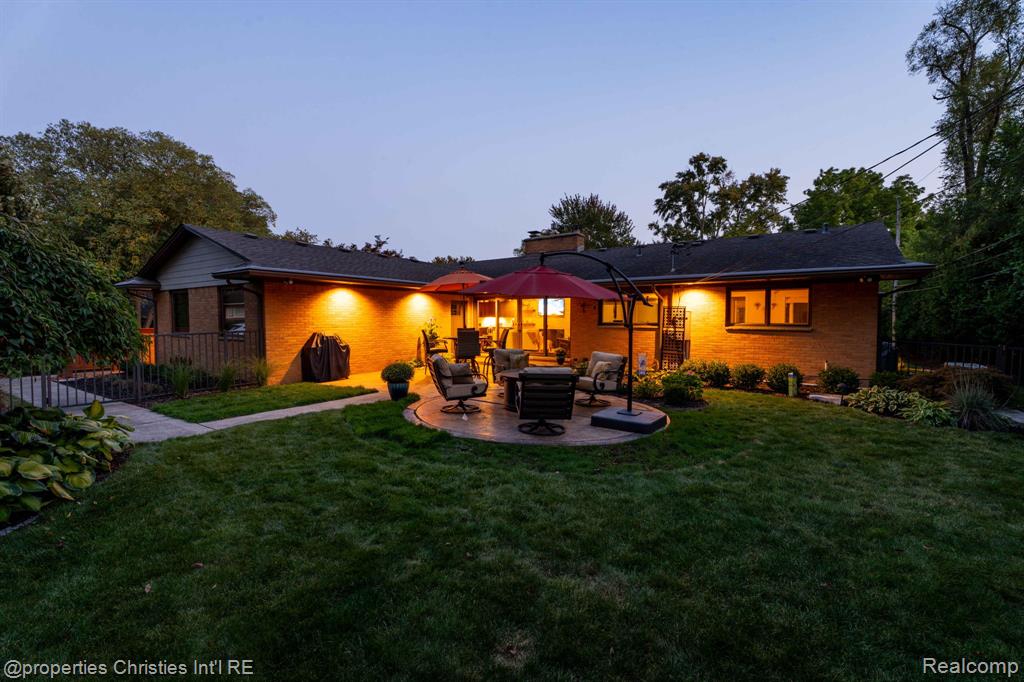 19418 Warwick Street, Beverly Hills, MI 48025 — Photo 77