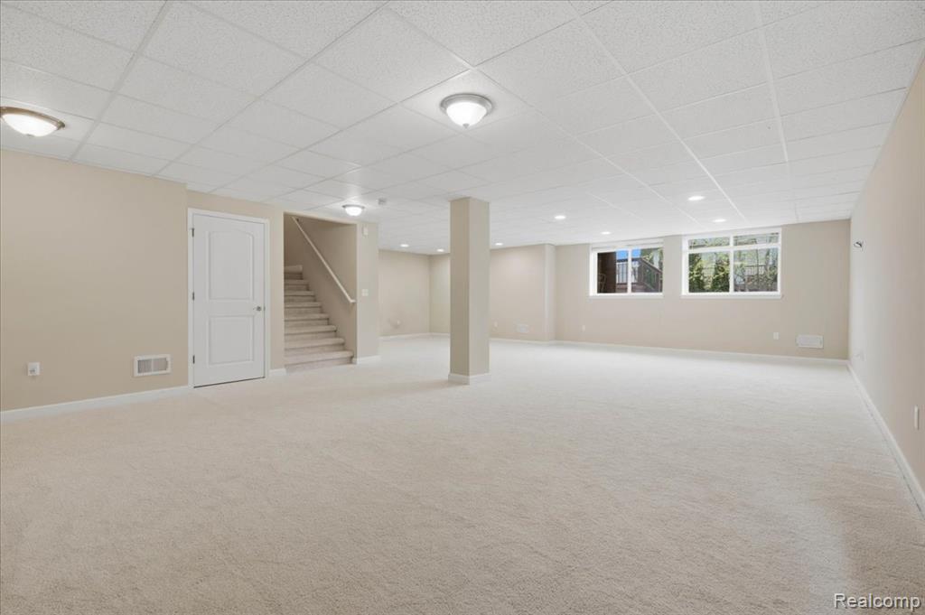 1114 Wales Drive, Lake Orion, MI — Photo 32