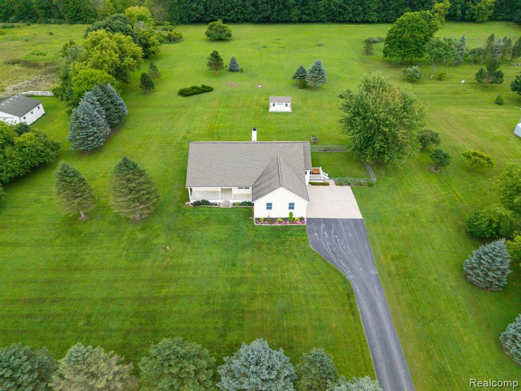 4653 6 Mile Road, South Lyon, MI 48178 — Photo 4