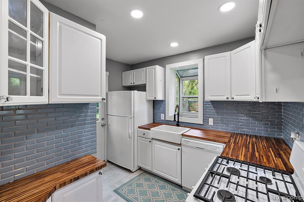 536 ATWATER Street, Lake Orion, MI 48362 — Photo 21