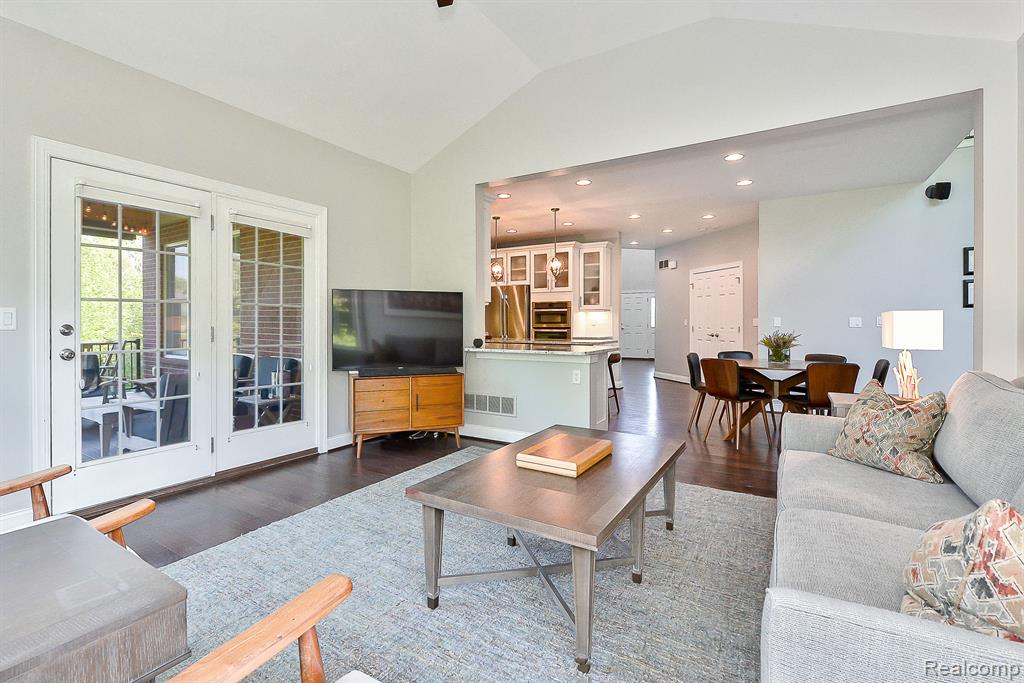 17905 BRIAR RIDGE Lane, Northville, MI 48168 — Photo 16