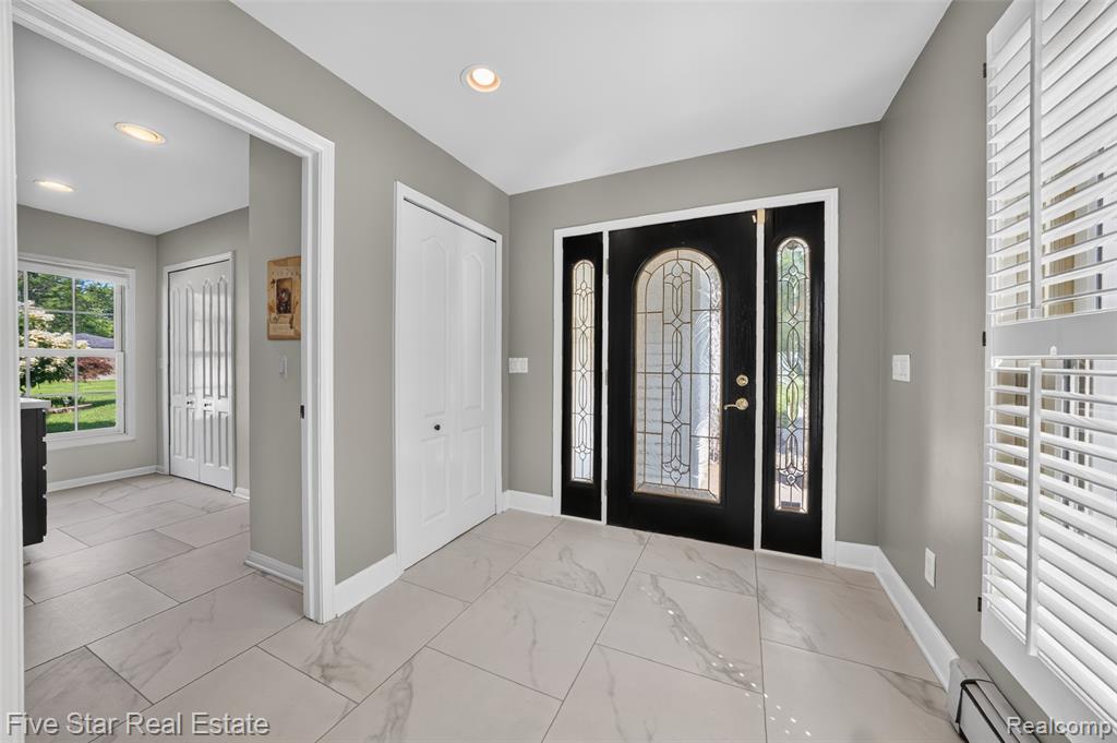 8931 Edgewood Park Drive, Commerce Twp, MI 48382 — Photo 5