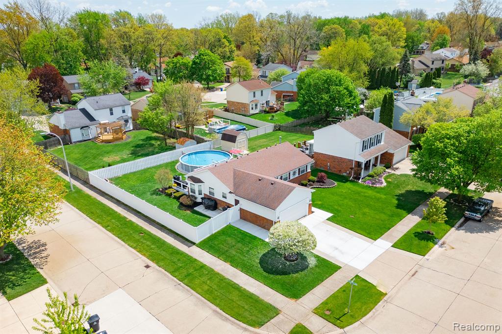 624 BEDFORD Drive, Westland, MI — Photo 30