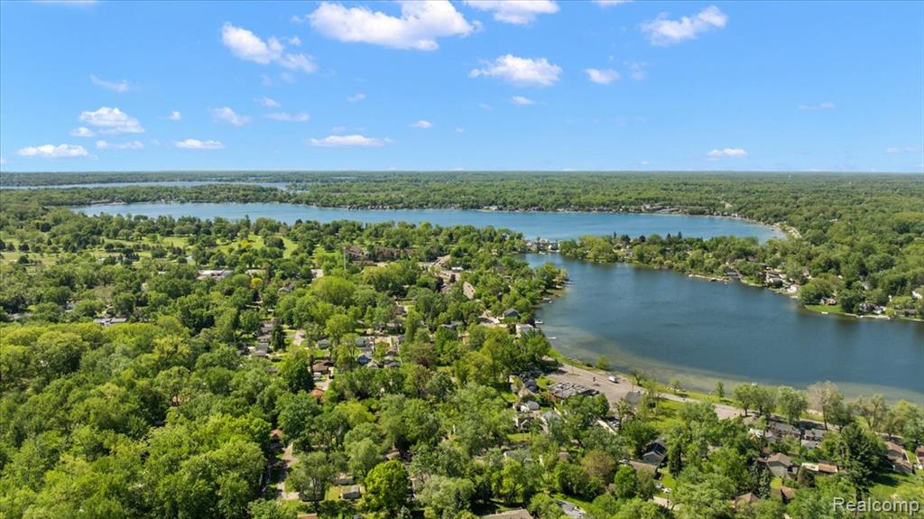 4886 Filer Street, Waterford, MI 48328 — Photo 17