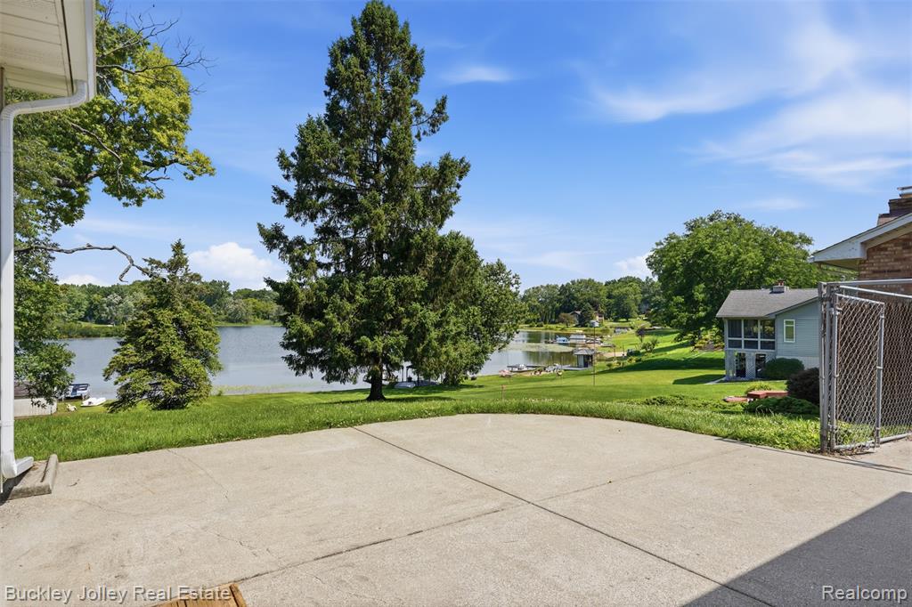10507 Lafollette Drive, Brighton, MI 48114 — Photo 23