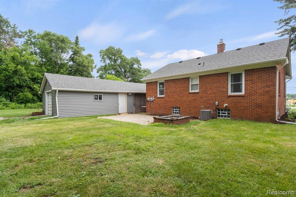 48435 ROMEO PLANK Road, Macomb, MI 48044 — Photo 17