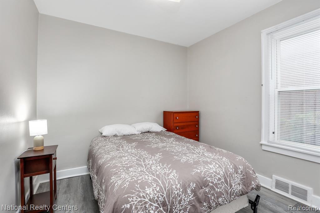 295 Eastlawn Street, Detroit, MI 48215 — Photo 13