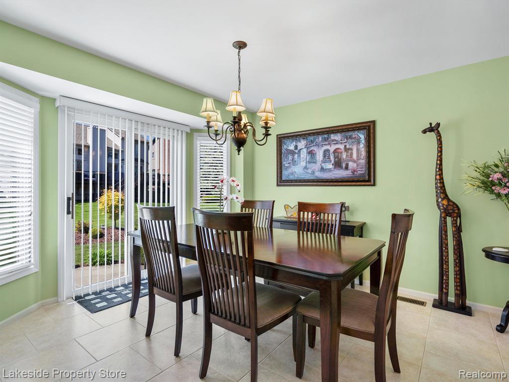 57295 WARWICK Drive, Washington, MI — Photo 11