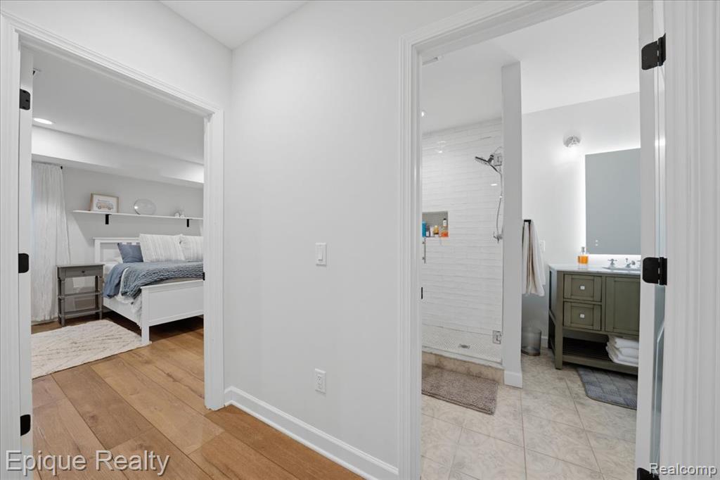 114 Bellevue Avenue, Lake Orion, MI 48362 — Photo 11