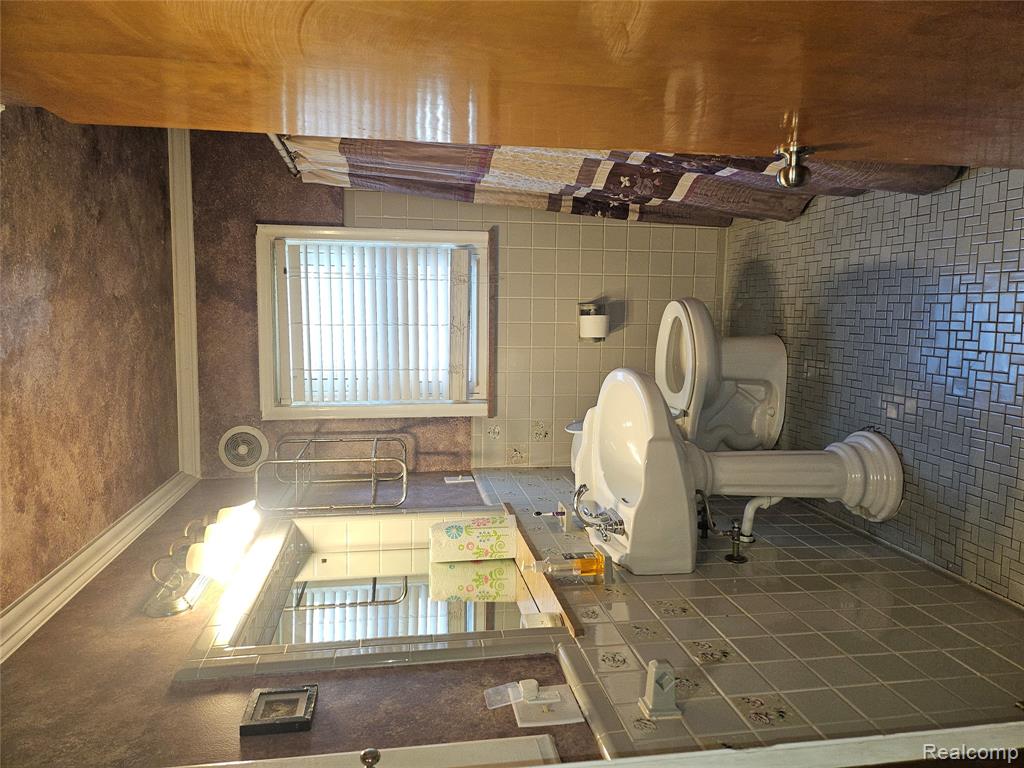 20296 Damman Street, Harper Woods, MI 48225 — Photo 3
