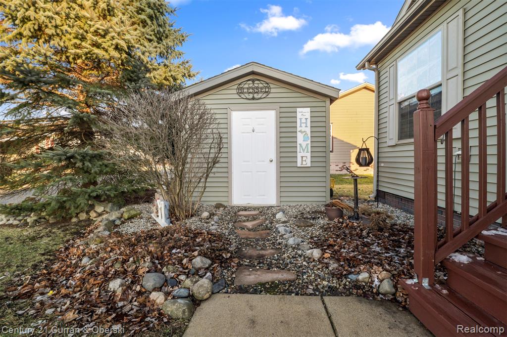 11191 Shady Grove Court, South Lyon, MI 48178 — Photo 2
