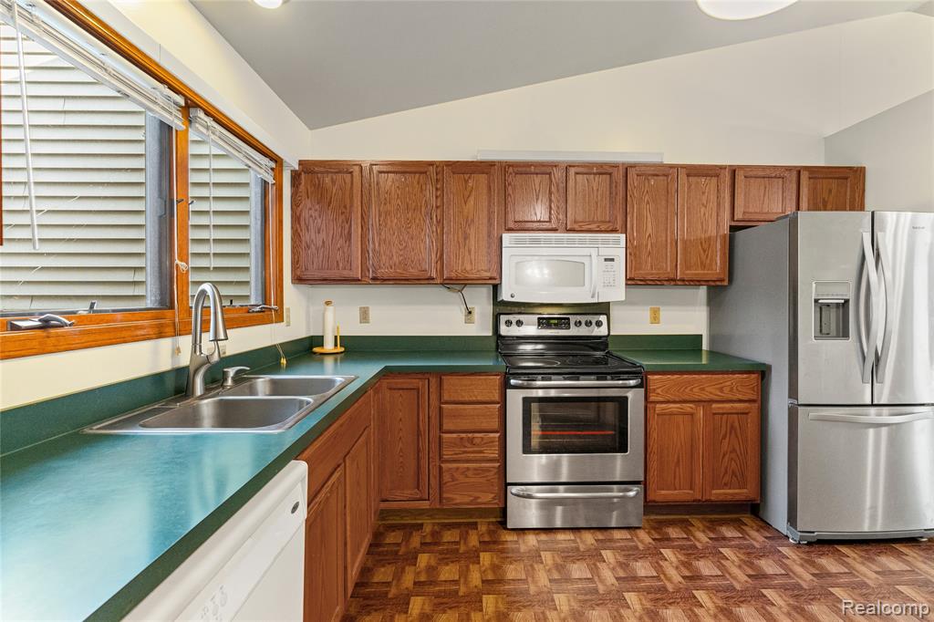 9280 Monica Drive, 53, Davison, MI 48423 — Photo 9