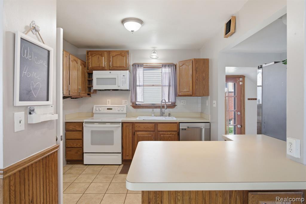 511 Godfroy Avenue, Monroe, MI 48162 — Photo 15