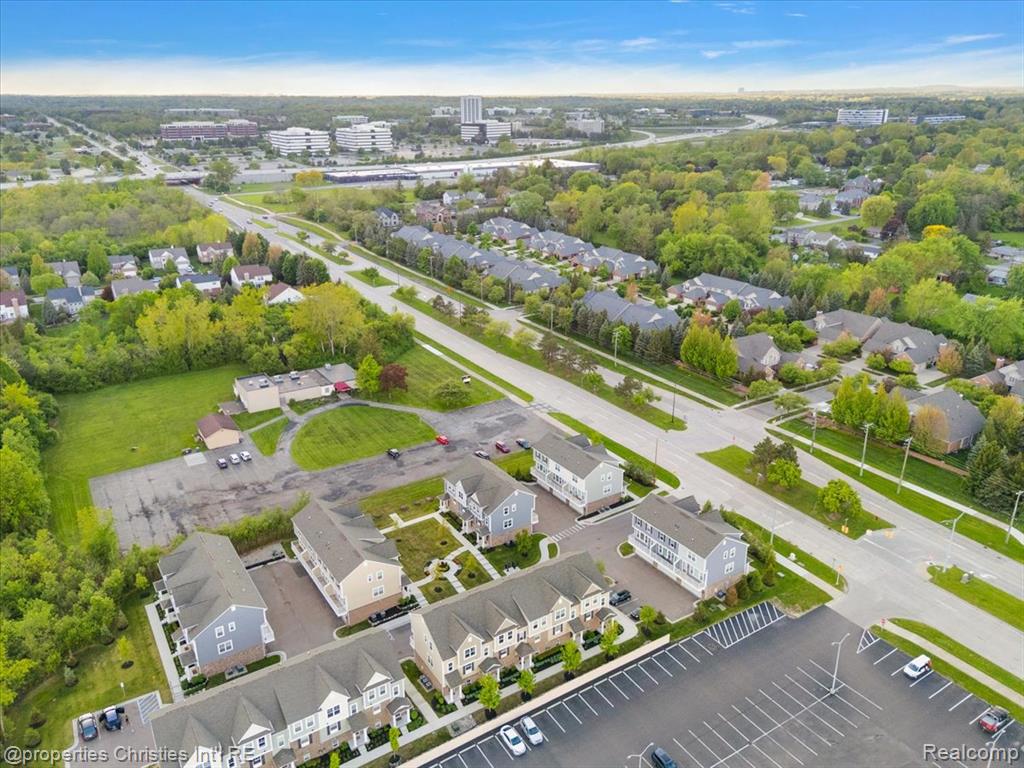 4953 Treeside Lane, Troy, MI 48098 — Photo 16