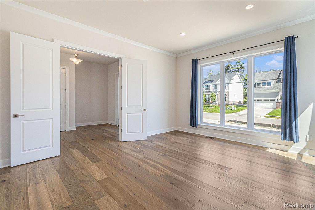 611 PINE Circle, Ann Arbor, MI 48105 — Photo 7