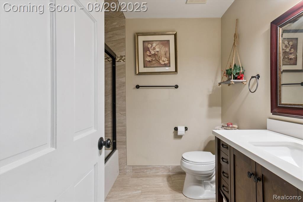 7856 N Kilkenny Drive, Brighton, MI 48116 — Photo 40
