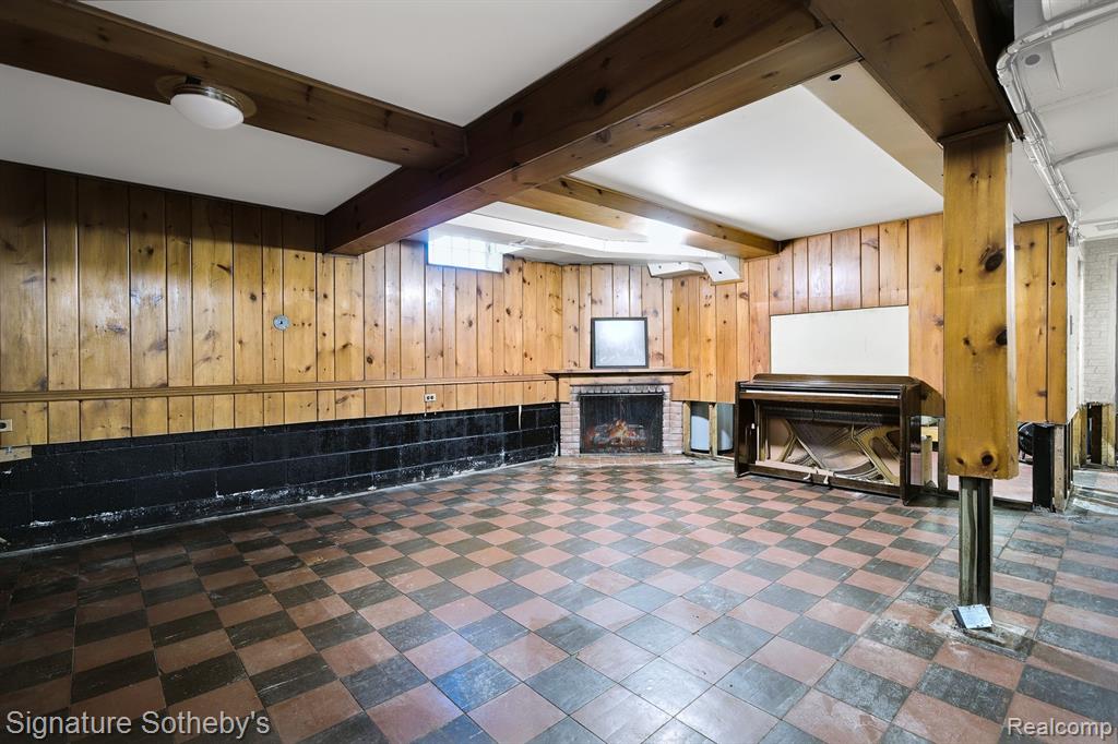 27721 SANTA BARBARA Drive, Lathrup Village, MI 48076 — Photo 27