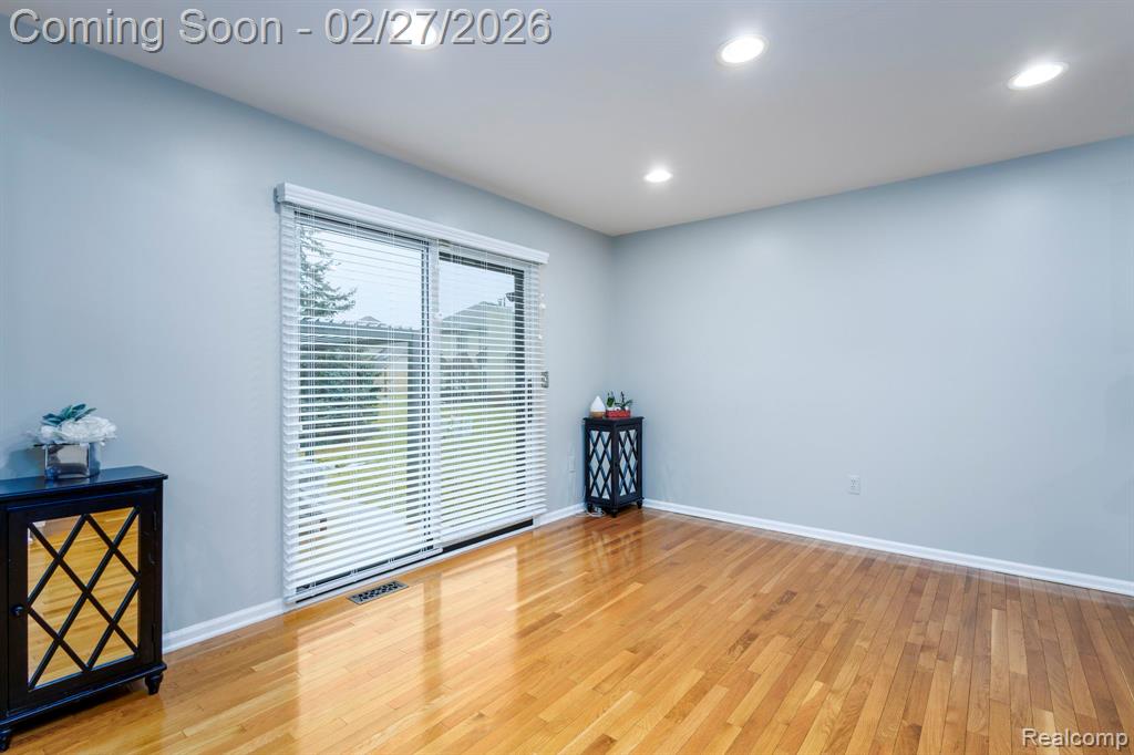43524 Austin Drive, Sterling Heights, MI 48314 — Photo 12