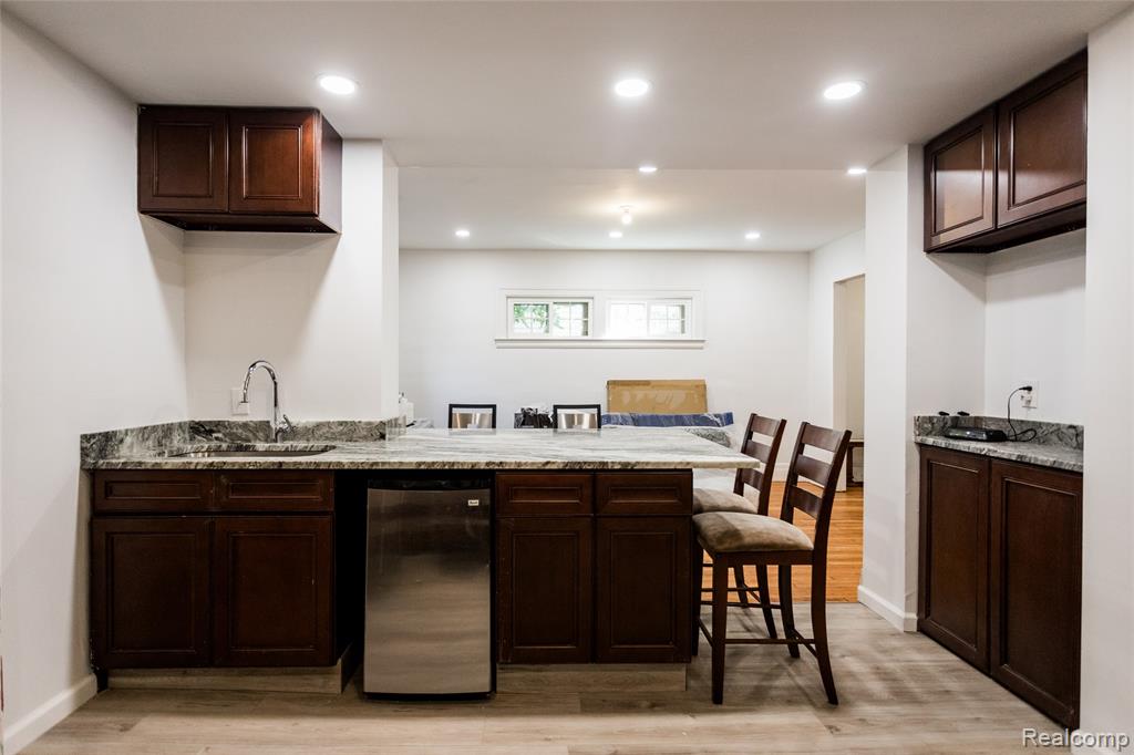 3132 Helen Street, Detroit, MI 48207 — Photo 8