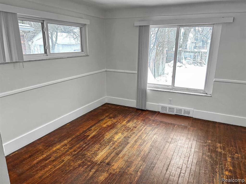 5966 COURVILLE Street, Detroit, MI 48224 — Photo 7