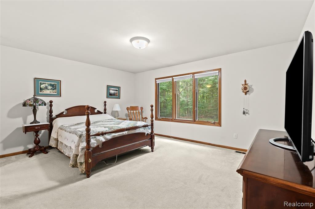 7837 Partridge Hill Drive, Brighton, MI 48116 — Photo 17