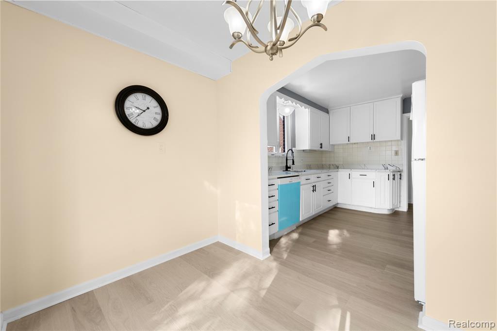 8060 Edward Avenue, Center Line, MI 48015 — Photo 10