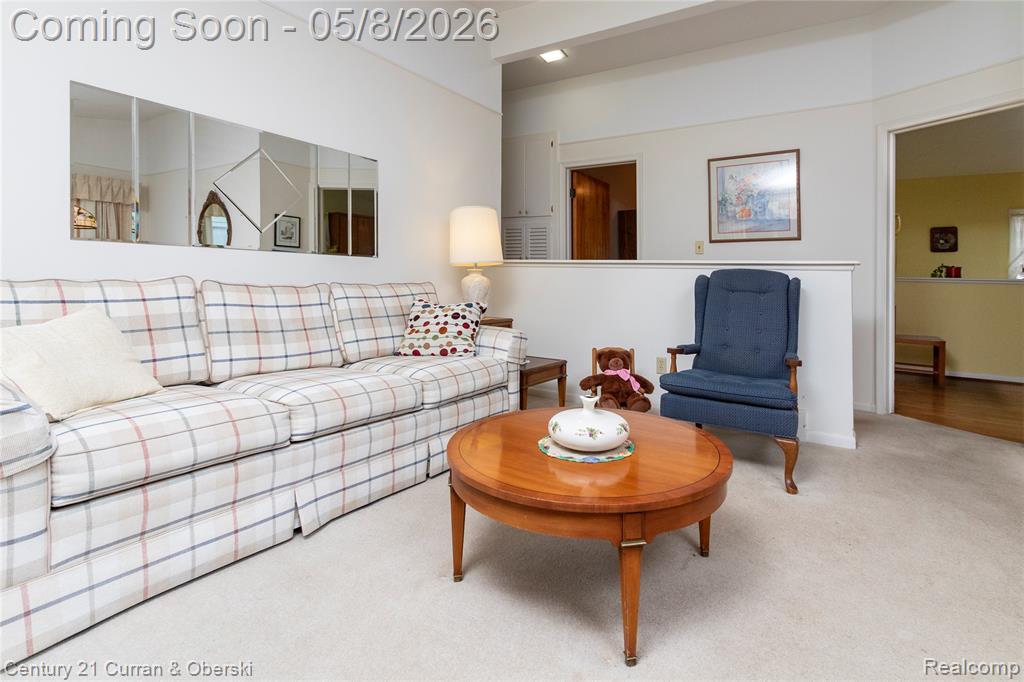 5387 Vivian Street, Dearborn Heights, MI 48125 — Photo 5