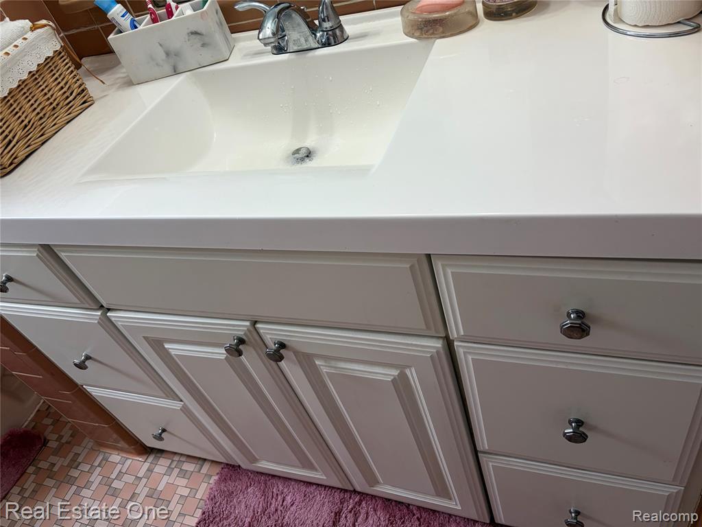8318 Stanley Drive, Warren, MI 48093 — Photo 15