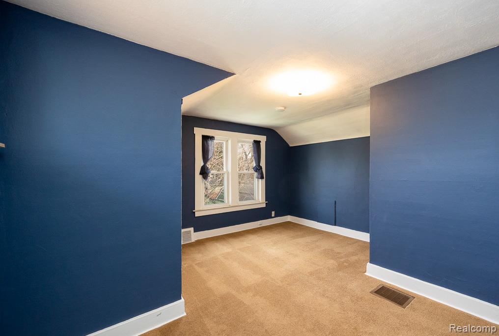 6 Kensington Boulevard, Pleasant Ridge, MI — Photo 14
