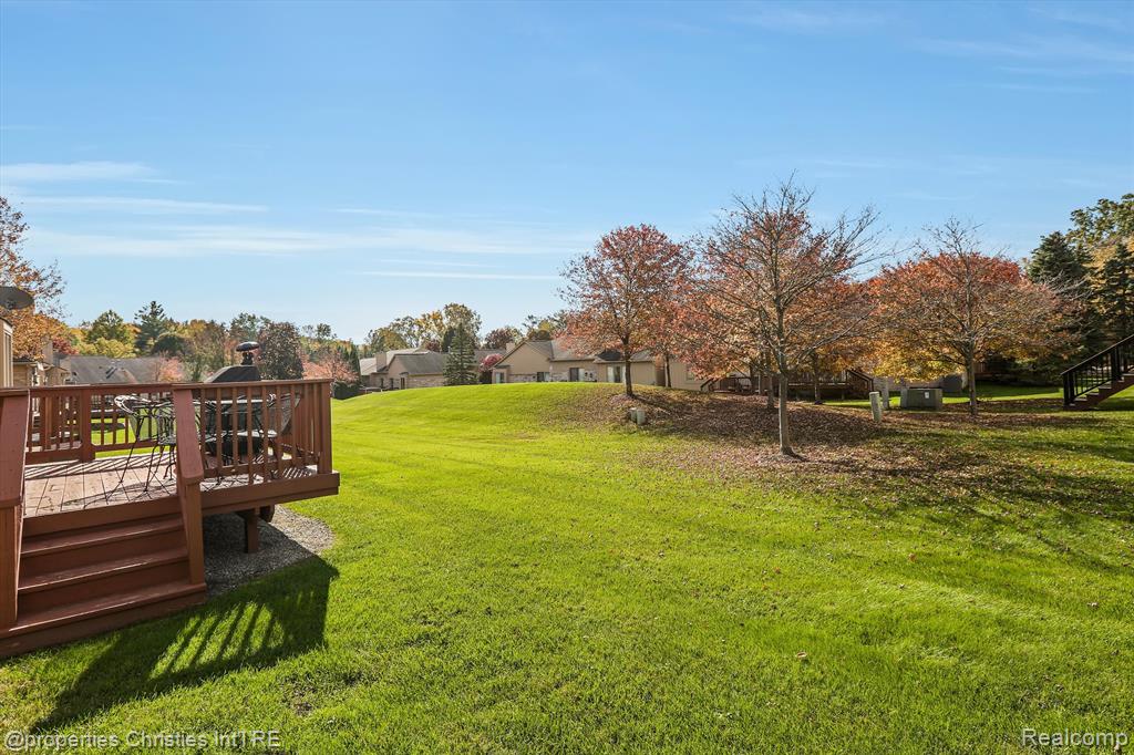 35211 White Pine Trail, Farmington Hills, MI 48335 — Photo 5