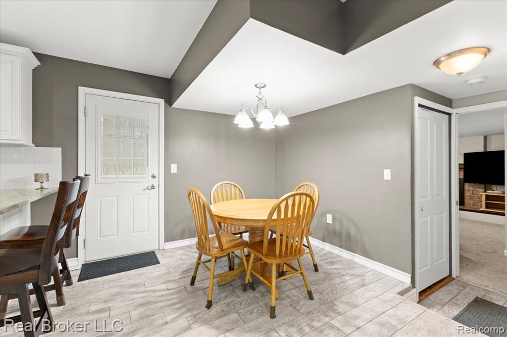 52048 Brentwood Drive, Shelby Twp, MI 48316 — Photo 23