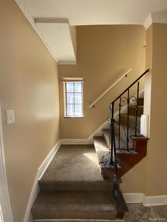 8063 YOLANDA Street - Photo 5
