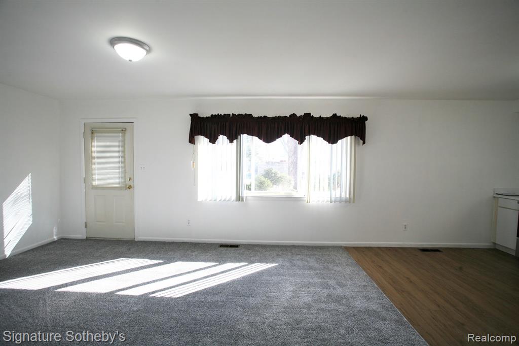 4781 RIOVIEW Drive, Clarkston, MI — Photo 2