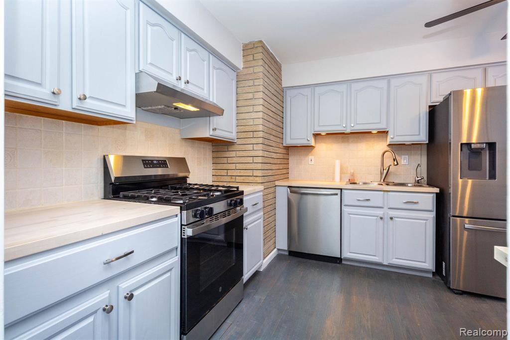20500 Armada Ridge Road, Armada, MI — Photo 14