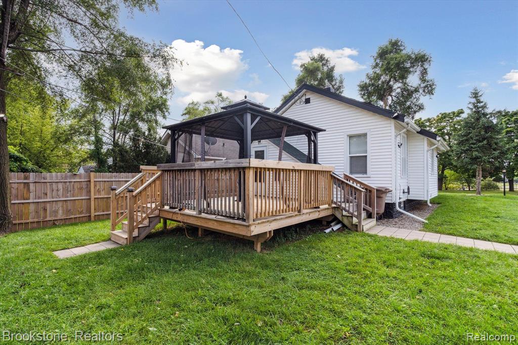 944 MELROSE Street, Pontiac, MI 48340 — Photo 27