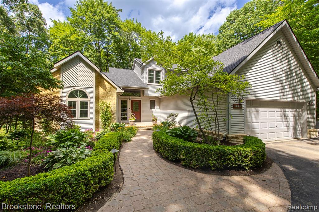 1535 Granger Road, Ortonville, MI 48462