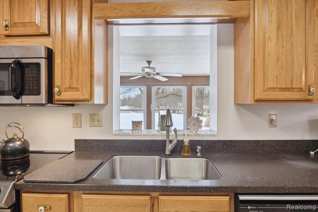 310 TAYLOR Lane, Chelsea, MI 48118 — Photo 16